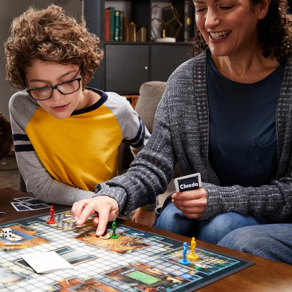 Hasbro Gaming Cluedo, Reimagined Classic for 2-6 Players, Detective Board Game for 8+ Year Old Boys and Girls